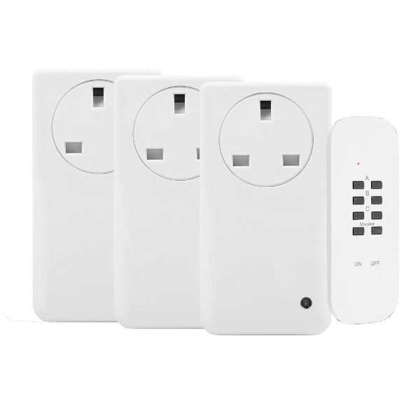 Smartwares Wireless Plug In Switch Set W/ Remote (Pack of 3)